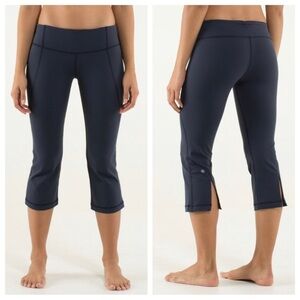 Lululemon Women's Gather & Grow Crop Leggings Navy Blue Inkwell/Blue Stripe 4